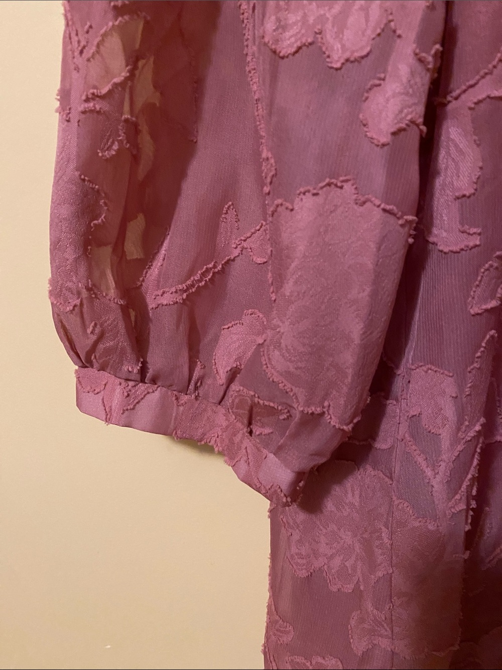 Womens Textured Floral Blouse soft Salmon Pink lightweight and lined XL - Picture 2 of 5